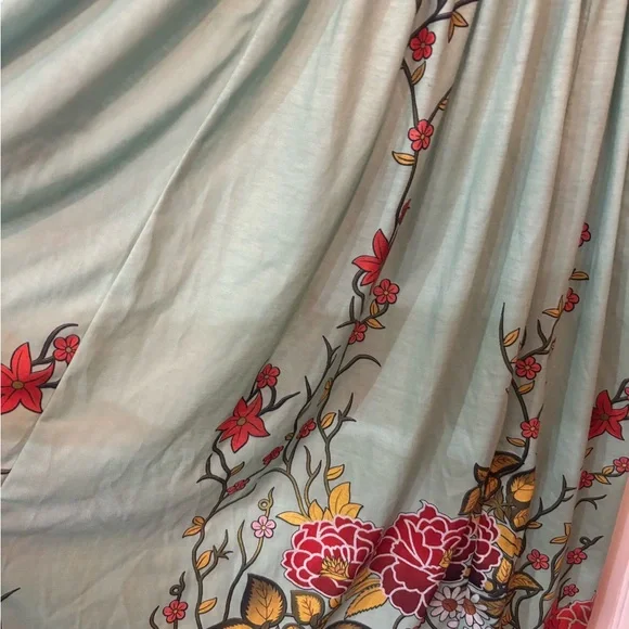 Pretty flowered long skirt - Picture 3 of 3